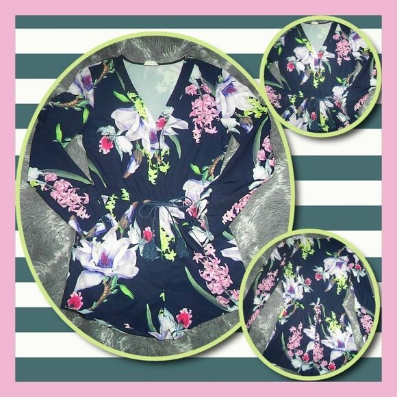 TEA & CUP SHORTS ROMPER V NECK ANTHROPOLOGIE JUMPER~FLORAL BOHO-WOMENS SIZE S - Picture 2 of 4